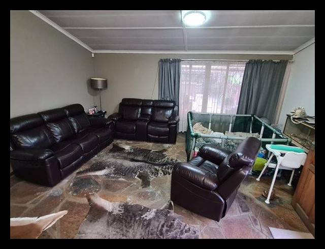 3 BEDROOM HOUSE FOR SALE IN BONAERO PARK